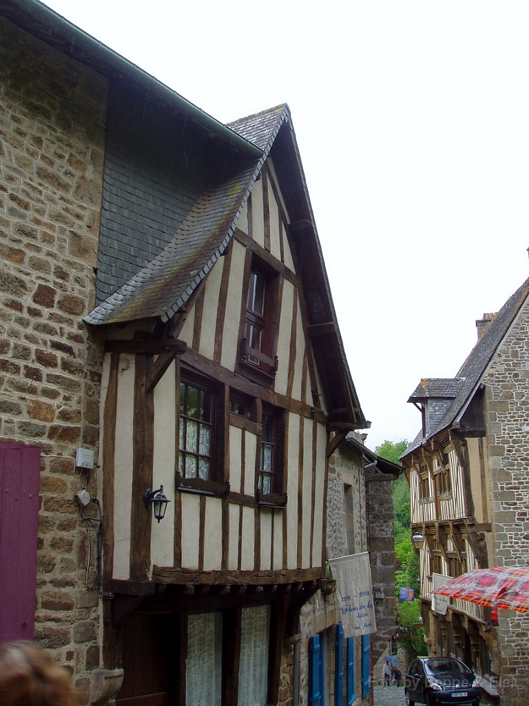 3707 Dinan