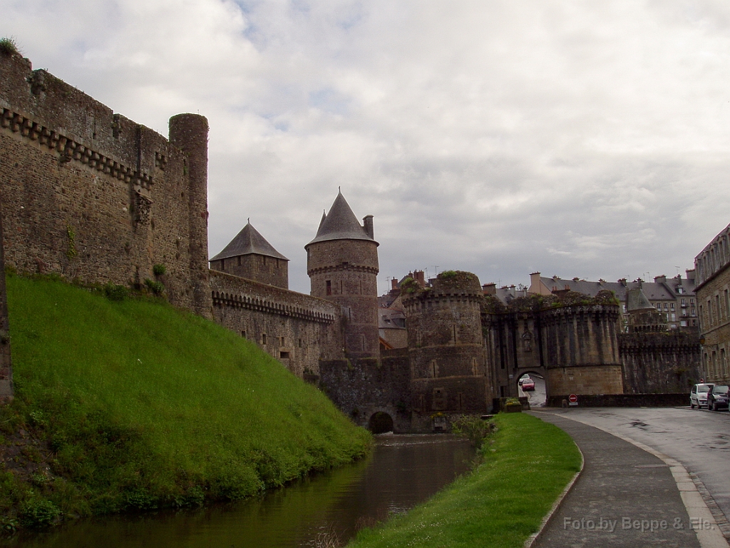 2427 Fougeres