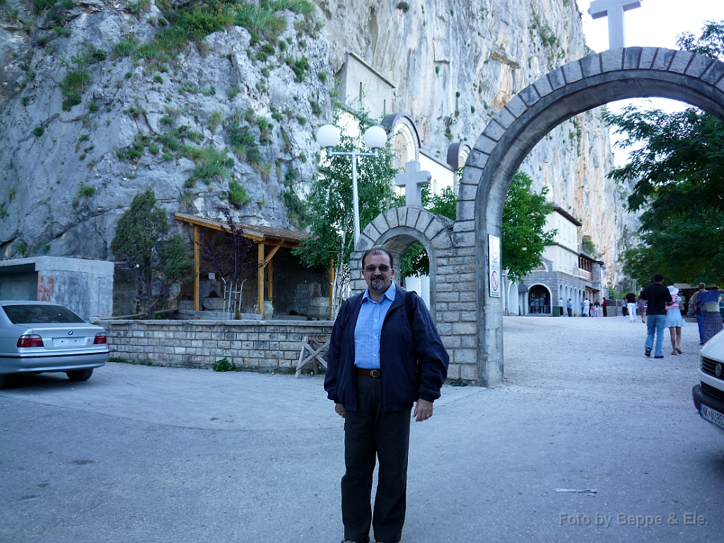 001 Monastero Ostrog