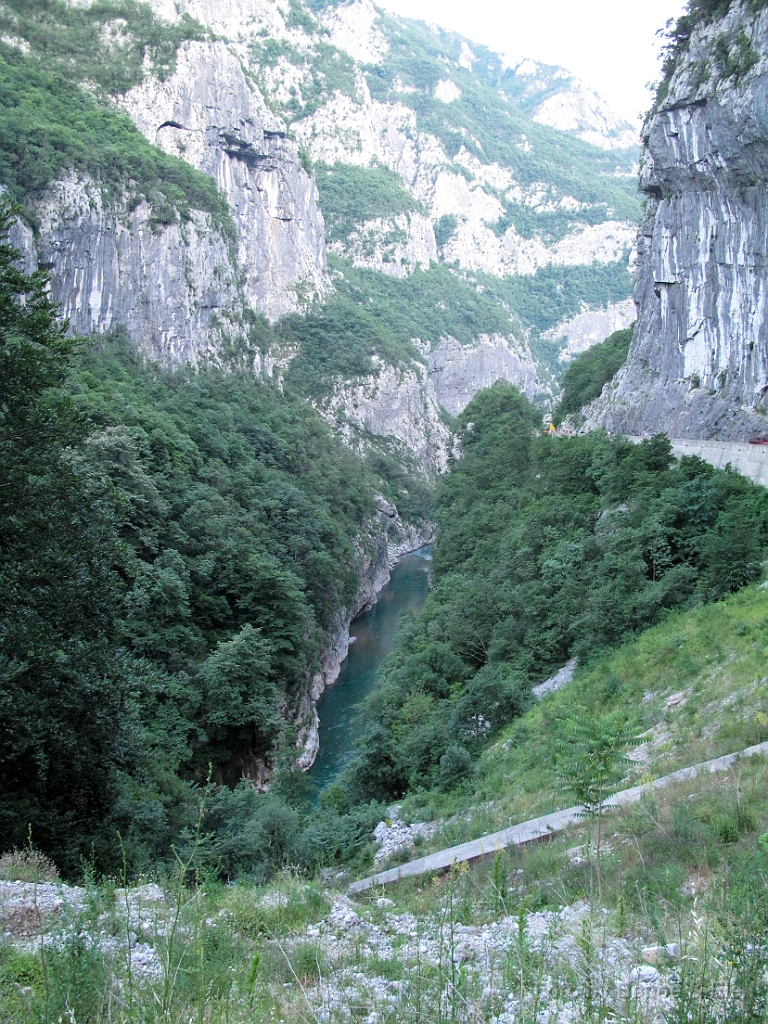 048 Canyon fiume Moraca