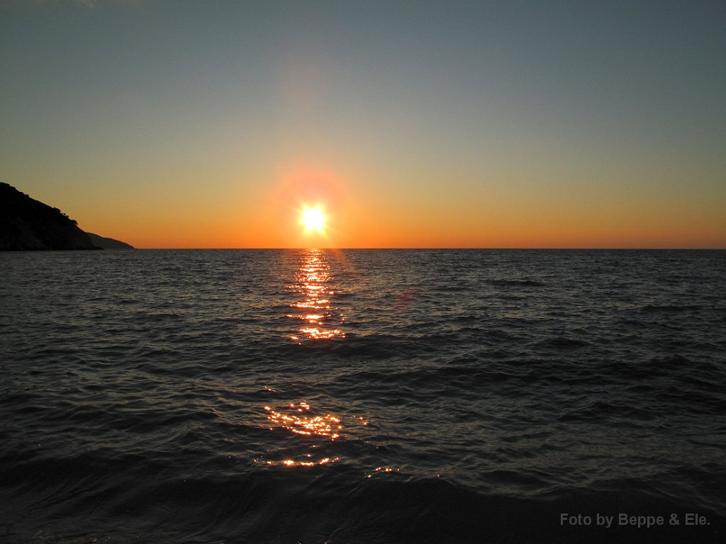 091 Tramonto spiaggia di Mirtos