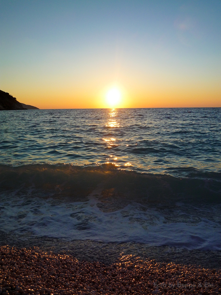 094 Tramonto spiaggia di Mirtos